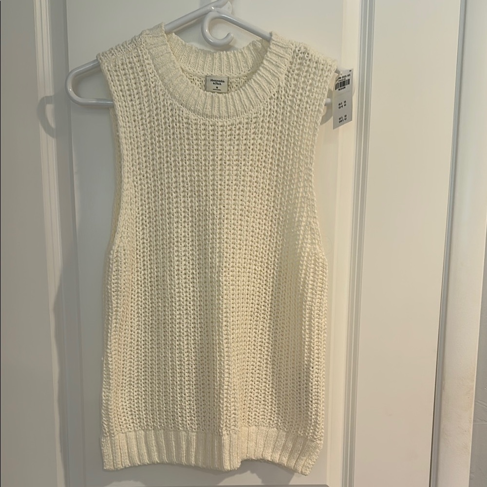 A&F Women's Cream Sleeveless Sweater brand new with tags